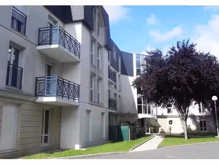 location meublée appartement 1 pièce 19 m² à orleans (45000)  461 €