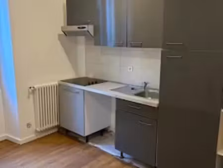 location appartement 1 pièce à castets-en-dorthe (33210)  450 €