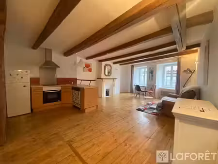 location meublée appartement 2 pièces 33.95 m² à saint-flour (15100)  470 €