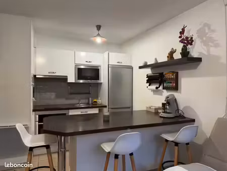 appartement t2 + terrasse + parking + garage + piscine