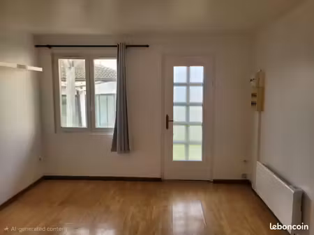 studio rez-de-jardin très calme