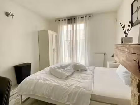 location meublée appartement 5 pièces 114 m² à évry-courcouronnes (91000)  550 €