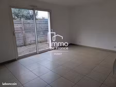 studio 1 pièce 27 m²