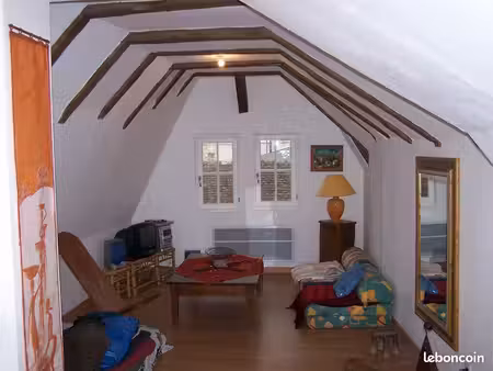location studio meublé