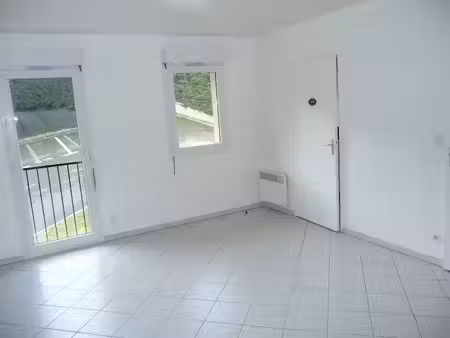 location appartement 1 pièce 30 m² à epernon (28230)  550 €