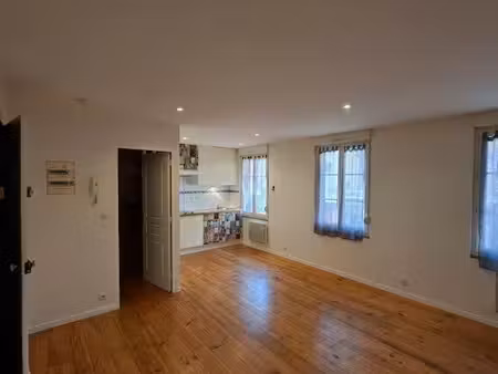 location appartement 2 pièces 40 m² à rouen (76000)  545 €