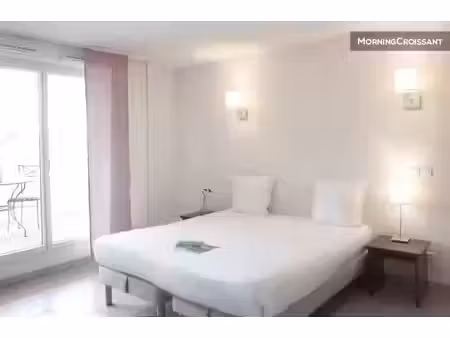 location meublée appartement 1 pièce 29 m² à six-fours-les-plages (83140)  525 €