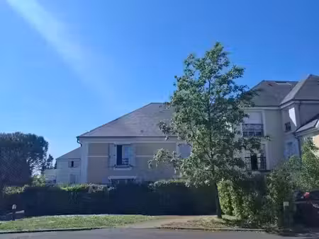 location meublée appartement 3 pièces 65 m² à tours (37000)  530 €