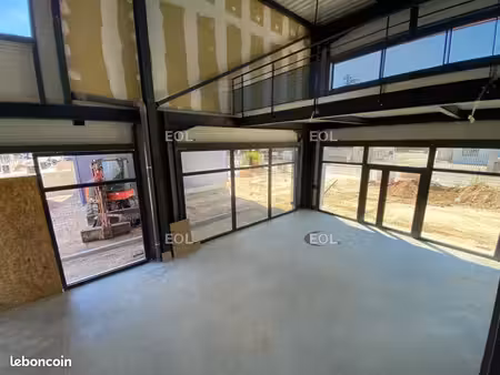 local d'activité 118 m²