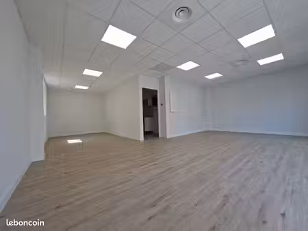 local 58 m² mandelieu-la-napoule