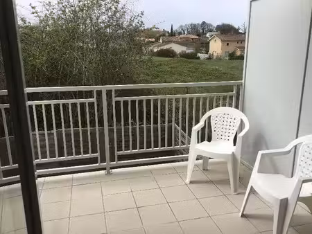 location appartement 2 pièces à saint-quentin-de-baron (33750)  595 €