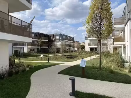 location meublée appartement 1 pièce 11 m² à argenteuil (95100)  680 €