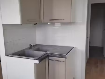 location meublée appartement 3 pièces 45 m² à grand-fort-philippe (59153)  650 €