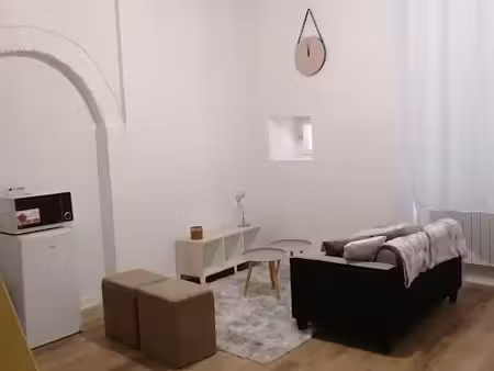 location meublée appartement 1 pièce 26 m² à nantes (44000)  625 €