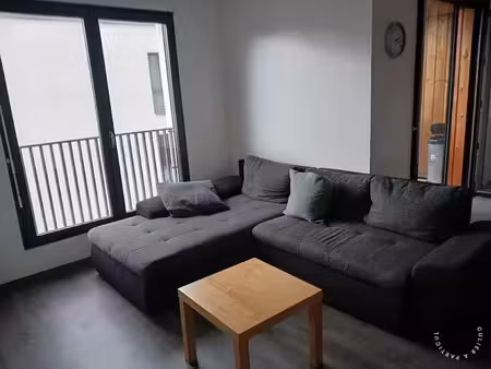location meublée appartement 5 pièces 14 m² à bordeaux (33000)  650 €