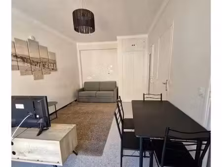 location meublée appartement 1 pièce 31 m² à nice (06000)  675 €
