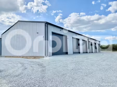 local d'activité 120 m²