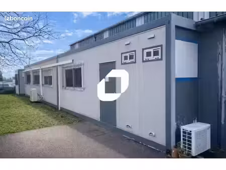 local d'activité 157 m²