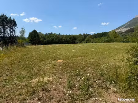 terrain 7 993 m² aspres sur buech