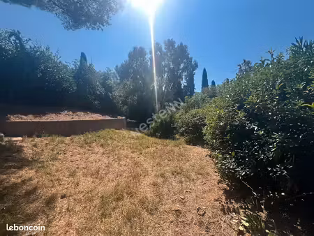 terrain 712 m² le pradet