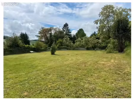 à 1h de paris - terrain constructible  619m² - 5 mn gare de sens