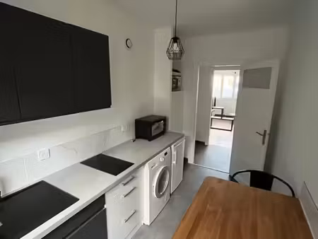disponible début septembre : f1 meublé 33 m² – gare d’épinal à 1 min à pied – calme & réno