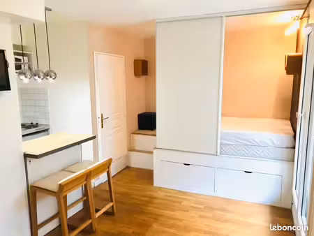 suresnes république – studio 25 m² avec terrasse privative + cave