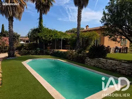 villa 5 pièces 136 m²