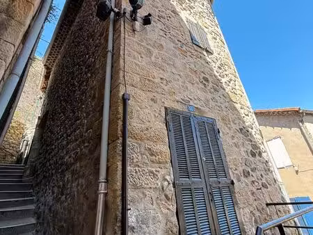 maison de village en pierre – 4 niveaux – fort potentiel
