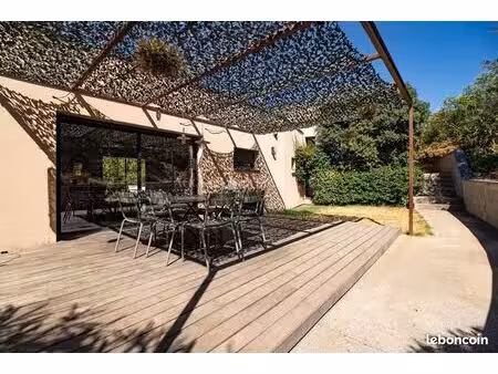 villa 5 pièces 145 m²