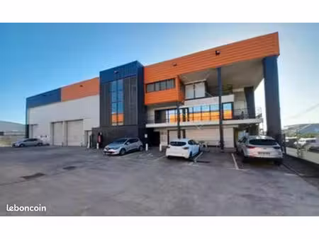 entrepôt 215 m² baie mahault