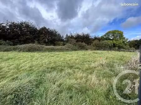 terrain 859 m² ussy