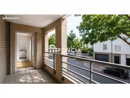 terrasse / calme / parfait etat