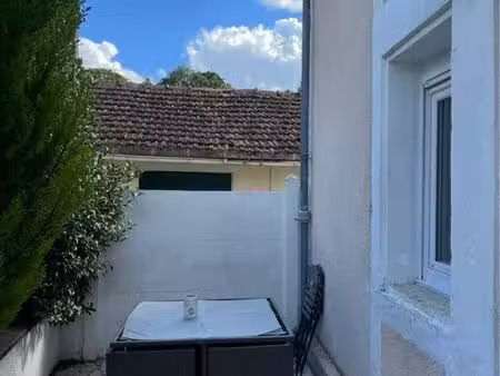à louer – maison meublée f2 bis – angoulême