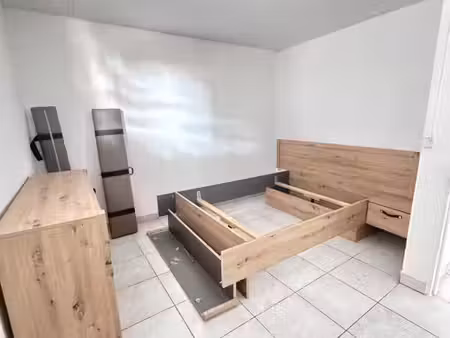immeuble 4 pièces 81 m²