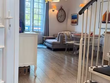 appartement duplex en excellent état avec trois chambres quartier des grands hôtels
