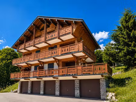 la clusaz - magnifique chalet - rare a la vente
