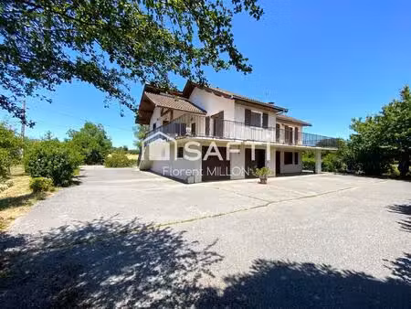 maison familiale avec dépendance et vue dégagée