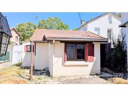 au blanc-mesnil 93150 maisons  l’une de 130 m² et l’autre de 70 m²  soit 200 m² habitables