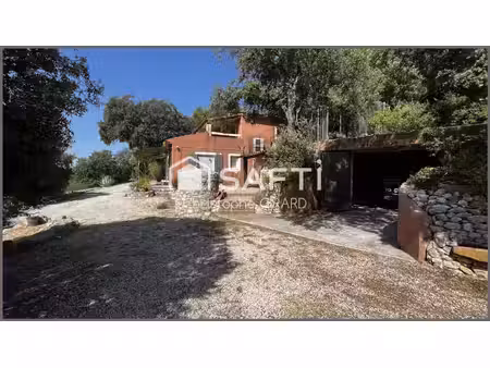 villa de 134 m² sur parc paysager de 8016 m²