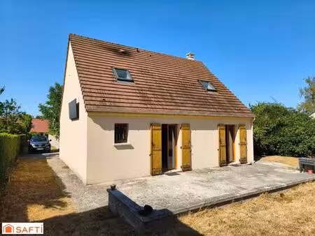 maison indépendante  3 chambres sur un terrain platet clos
