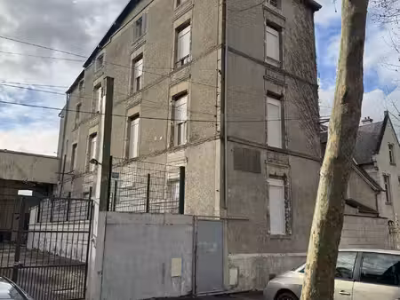 immeuble à deux pas de la gare