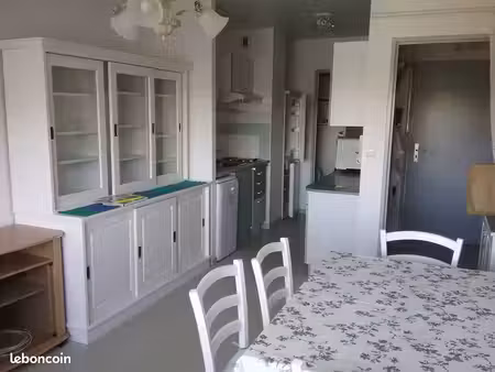 t2 dans résidence très calme