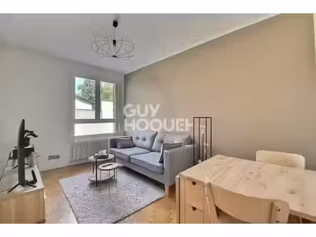 (visite virtuelle) - à vendre  appartement t2 de 42 m² avec cave   montchat proximité plac