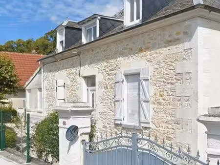 appartement t3 avec jardin privé  parking  dépendance