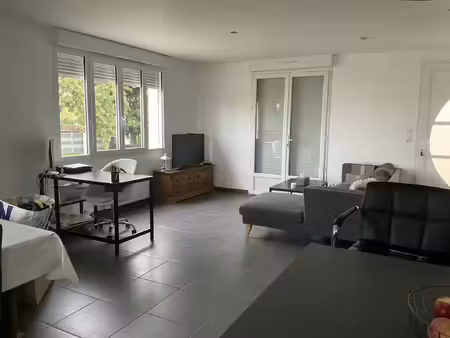saint-martin de fraigneau   grand appartement avec terrain d
