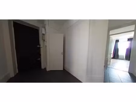 ref 158.9 - 53 rue dedieu - 69100 villeurbanne