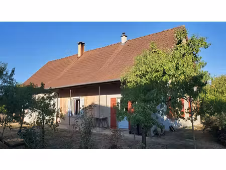 fermette 10 kms nord st germain du bois 3 pièce(s) 117 m2