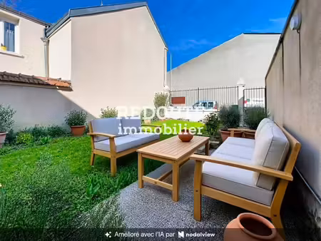 maison t3 ( à rénover) avec jardin/garage/proche commodités