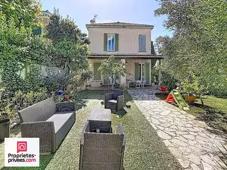 pointe rouge villa t4 + t2 + garage sur 347 m² de terrain